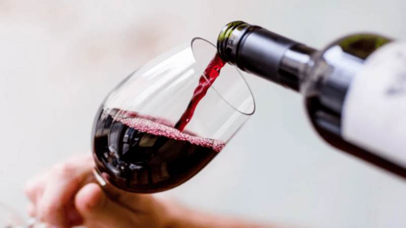 The Reasons Why You Should Be Drinking Red Wine Regularly